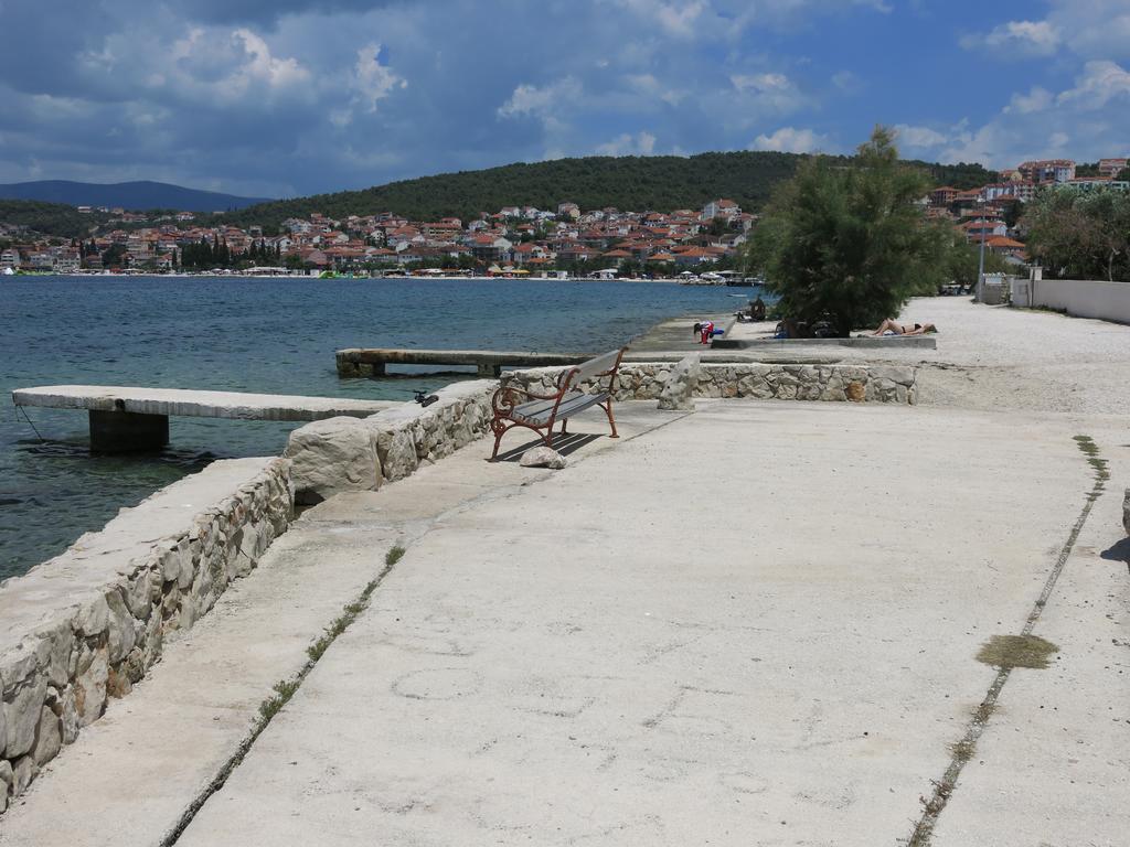 Apartments Luka Трогир Екстериор снимка