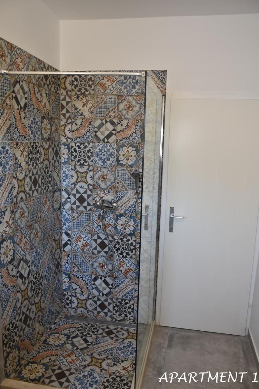 Apartments Luka Трогир Екстериор снимка
