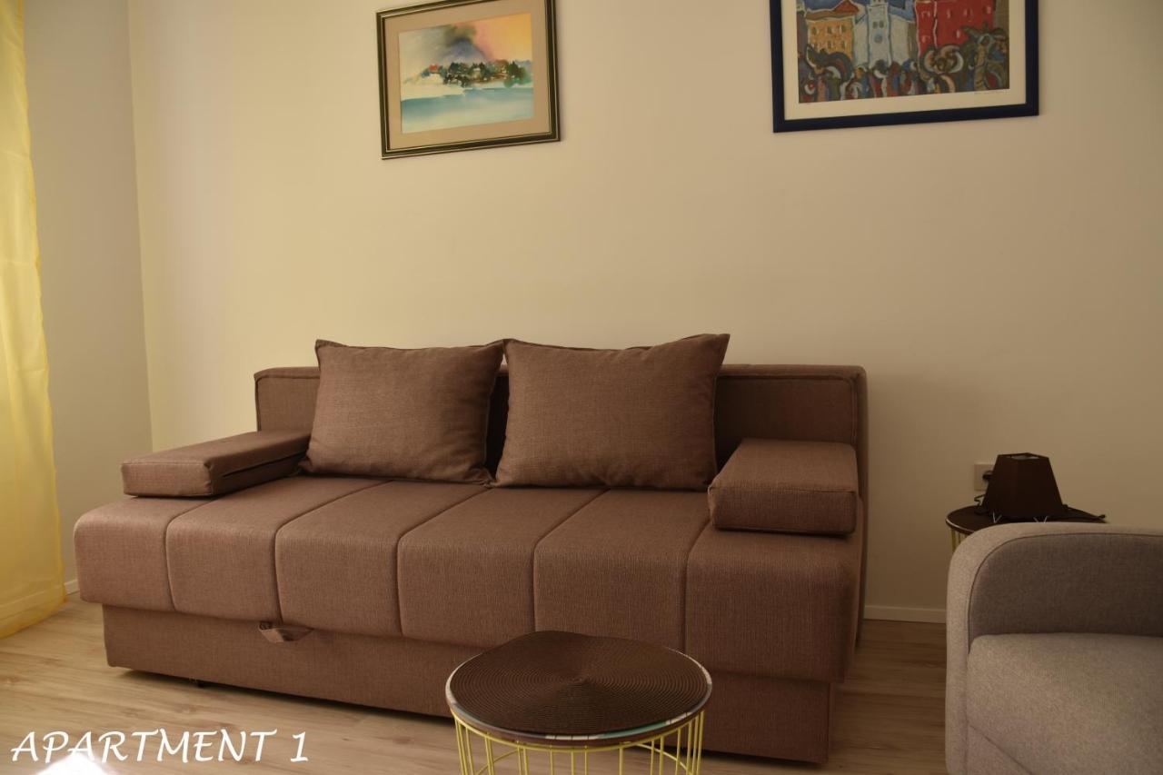 Apartments Luka Трогир Екстериор снимка