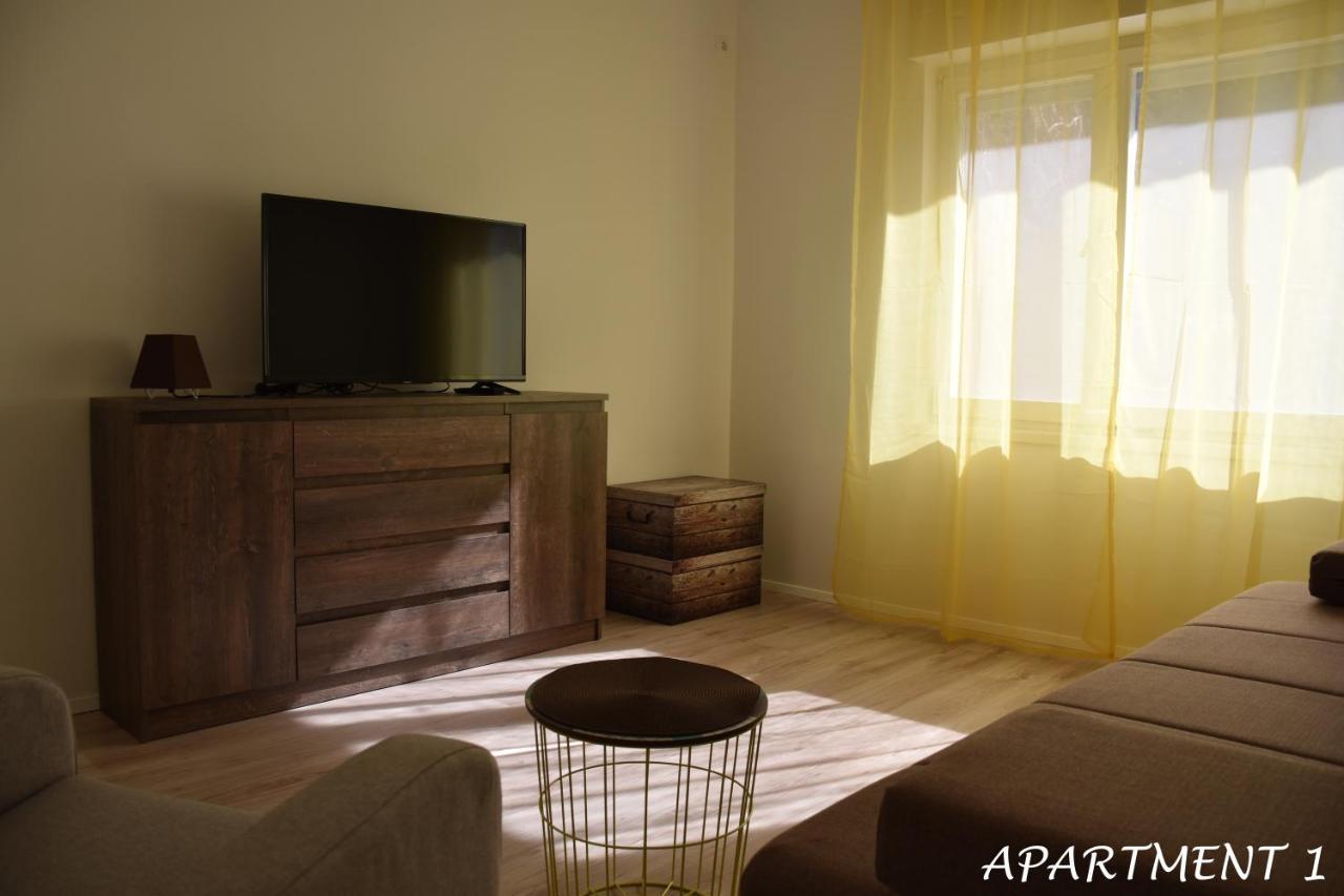 Apartments Luka Трогир Екстериор снимка