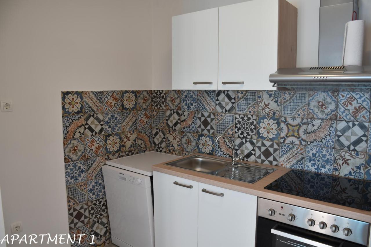 Apartments Luka Трогир Екстериор снимка