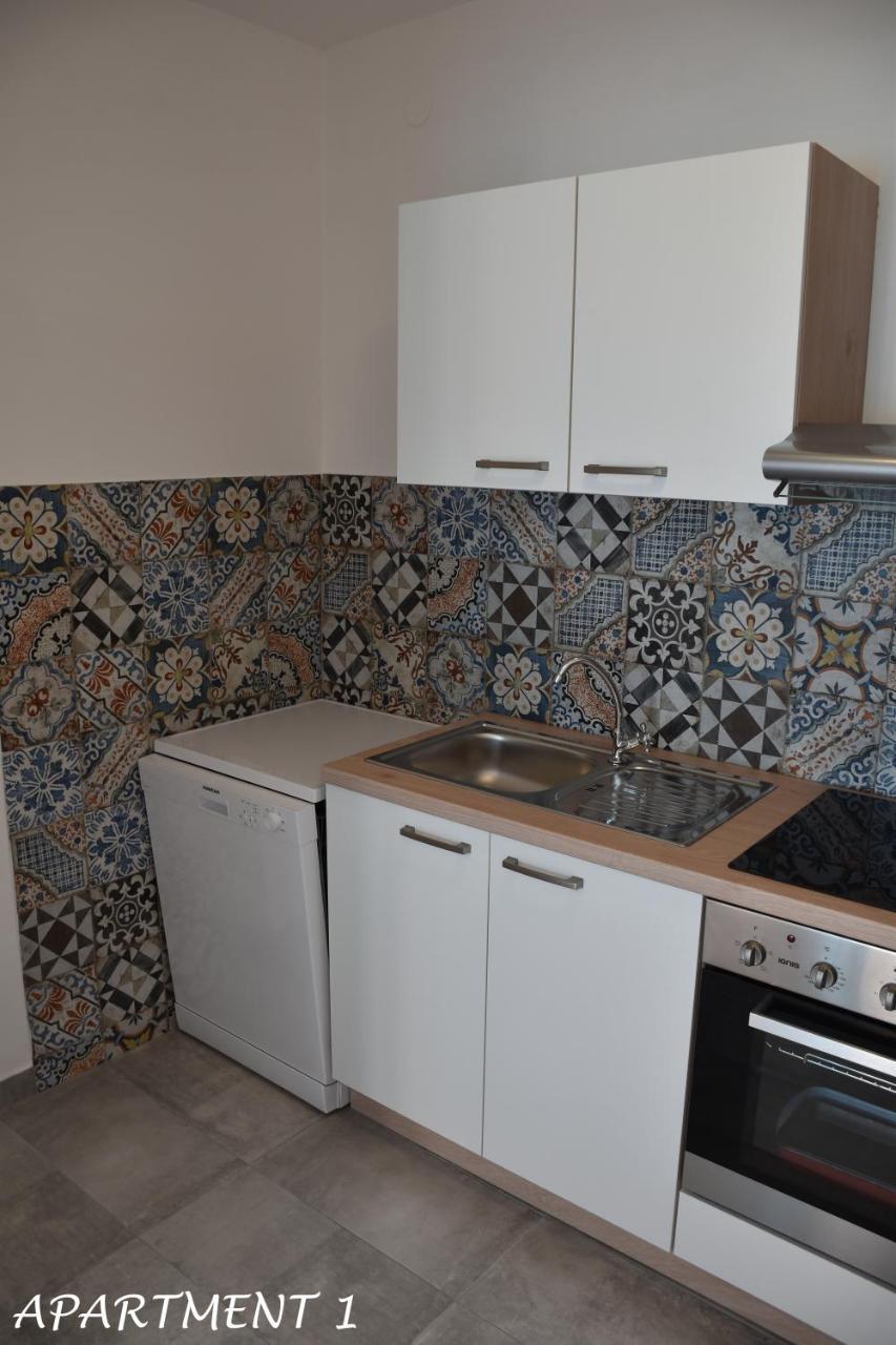 Apartments Luka Трогир Екстериор снимка