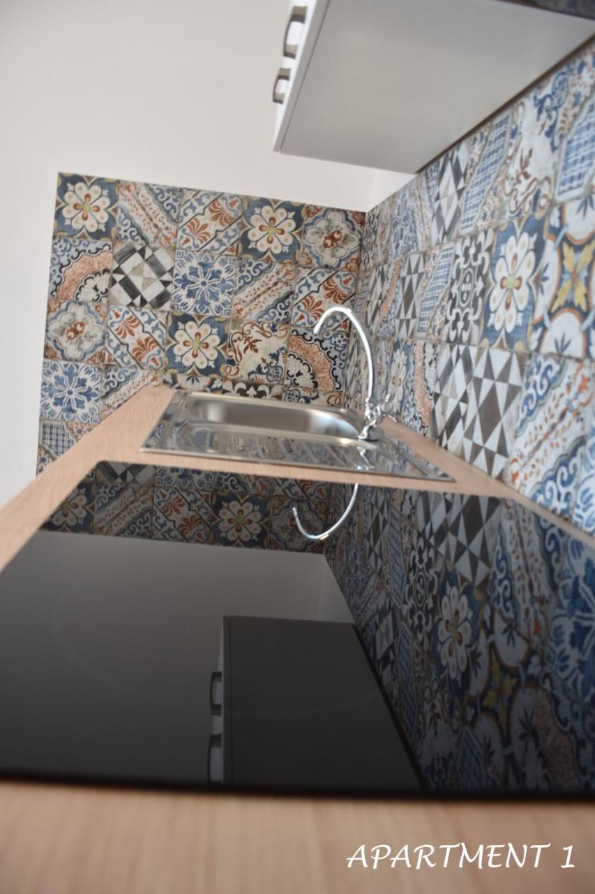 Apartments Luka Трогир Екстериор снимка