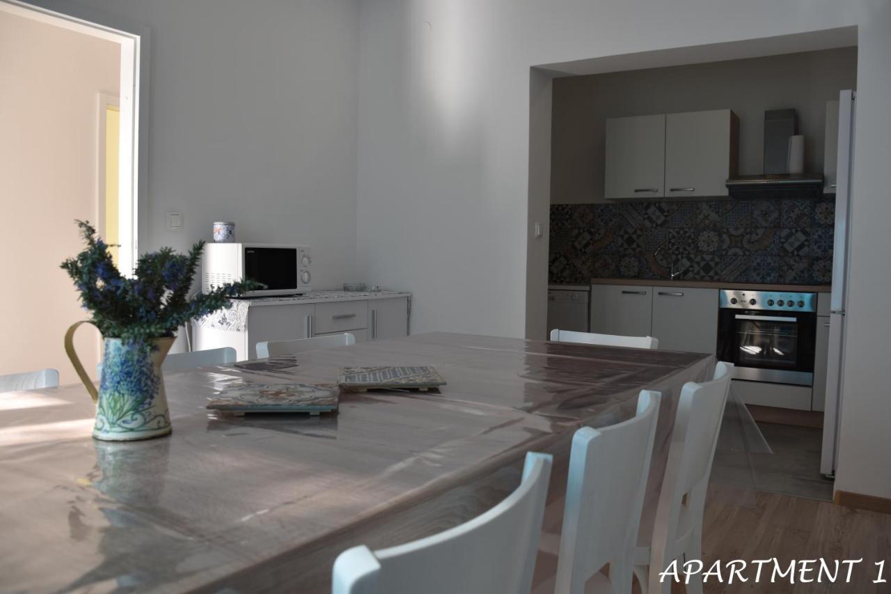 Apartments Luka Трогир Екстериор снимка