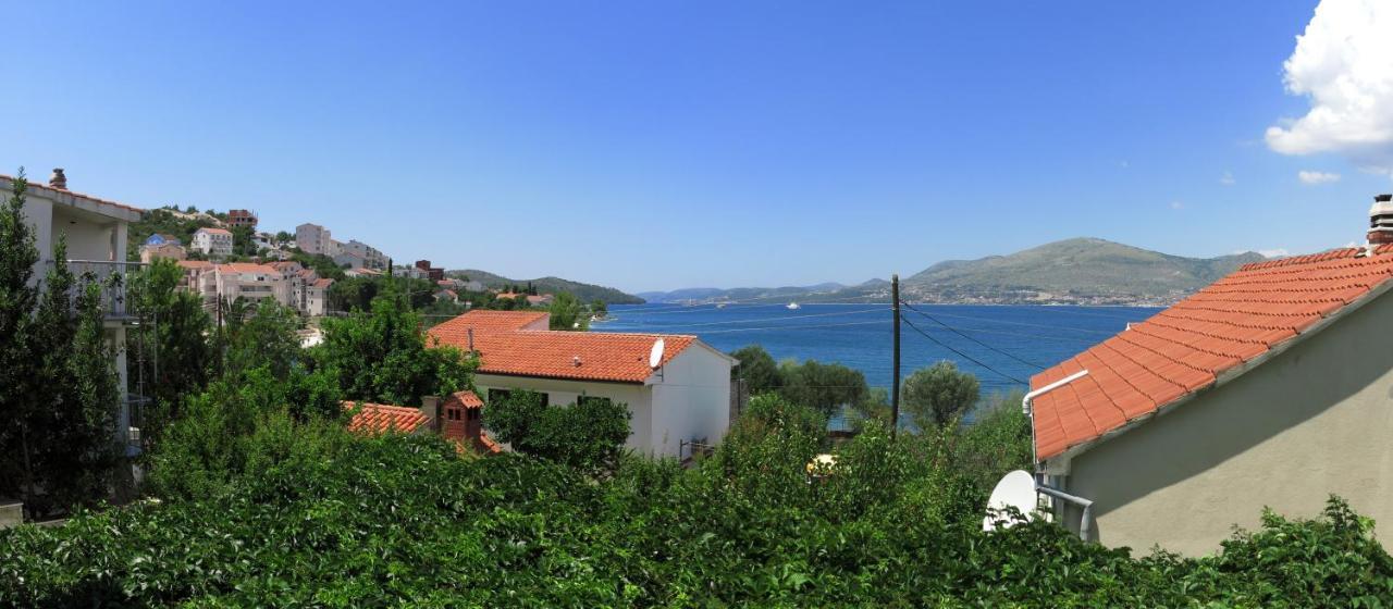Apartments Luka Трогир Екстериор снимка