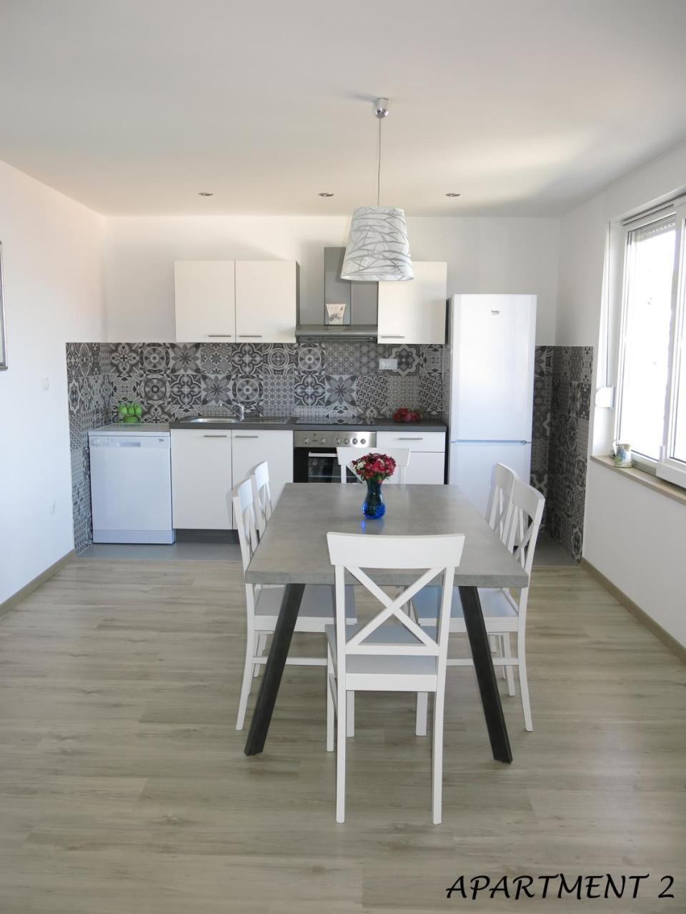Apartments Luka Трогир Екстериор снимка