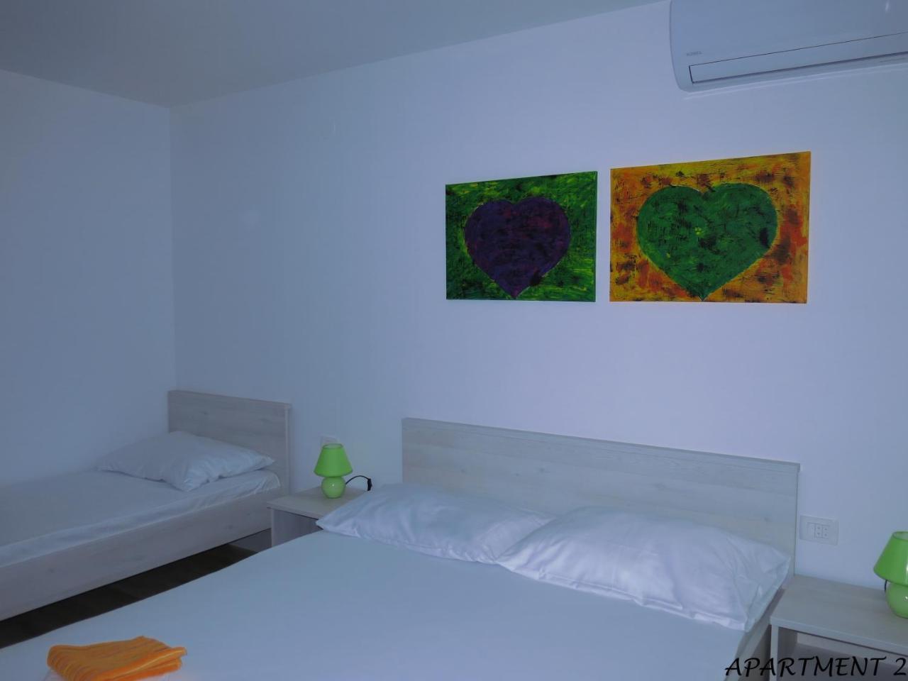 Apartments Luka Трогир Екстериор снимка