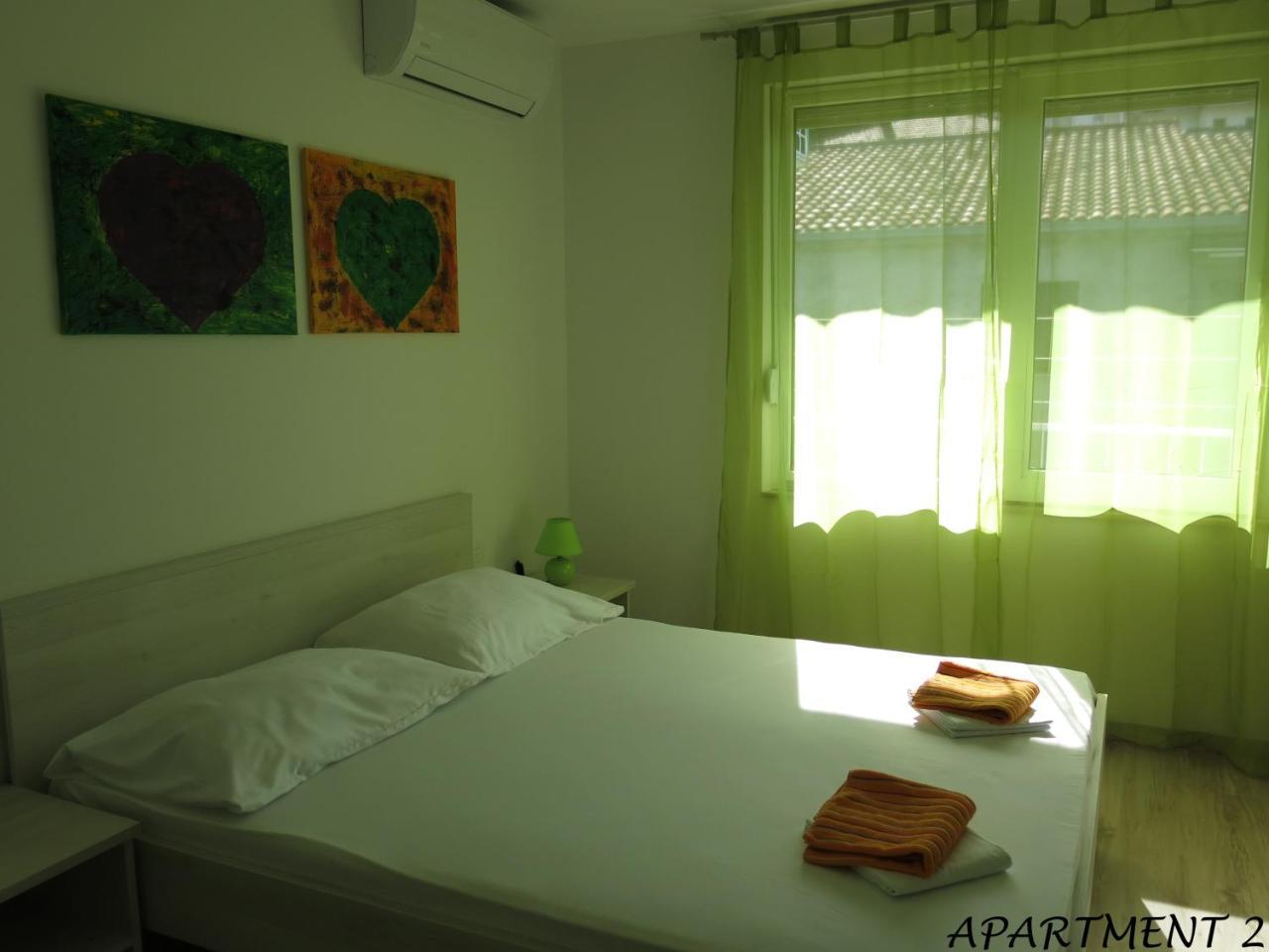 Apartments Luka Трогир Екстериор снимка