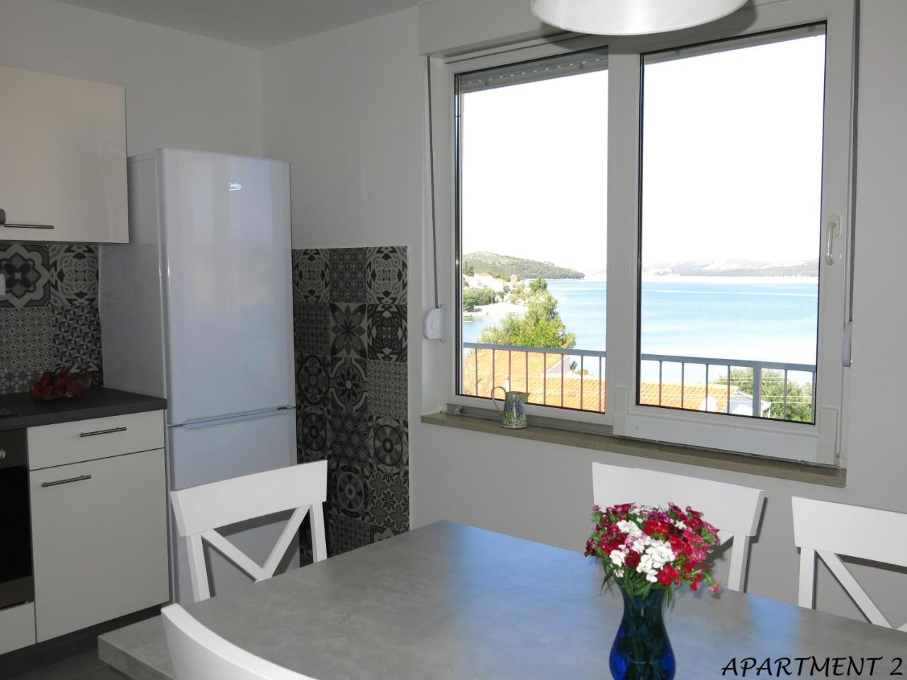 Apartments Luka Трогир Екстериор снимка